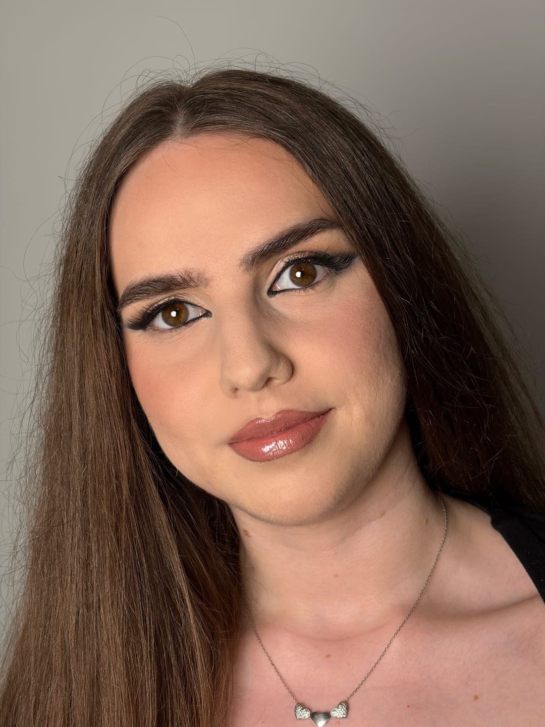 Studijska šminka — prirodan, sjajan look